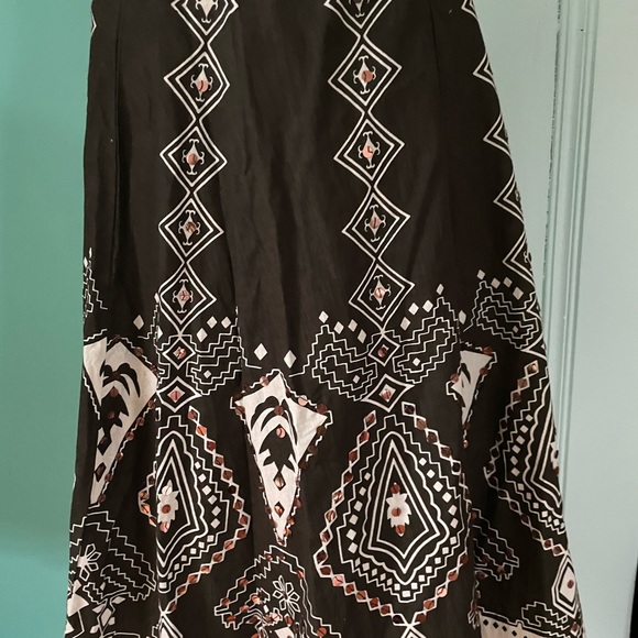 New listing ***** Indiian style fit and flare skirt large - Picture 5 of 9